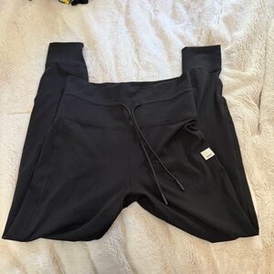 Vuori Women's Black Leggings